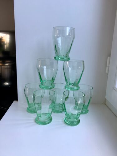 Lot de 8 verres verts clairs années 70