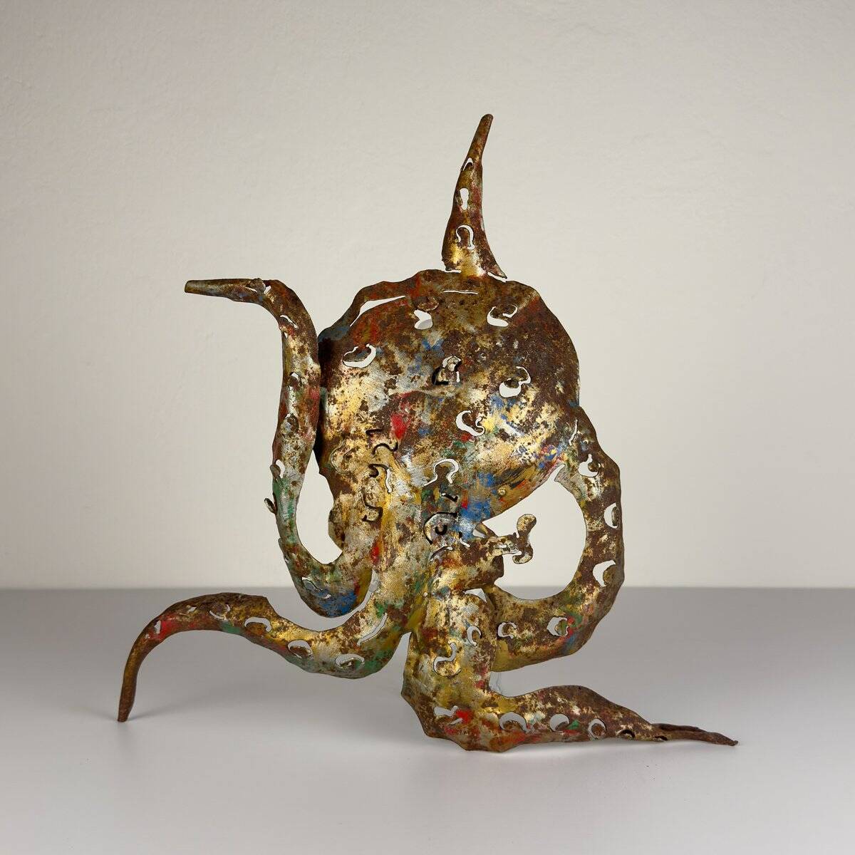 Brutalist metal octopus wall lamp by Salvino Marsura, Italy, 1980s.