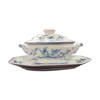 Soup tureen and dish Moustier