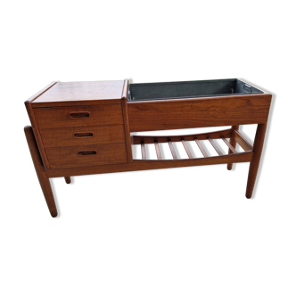 Scandinavian planter Arne Wahl