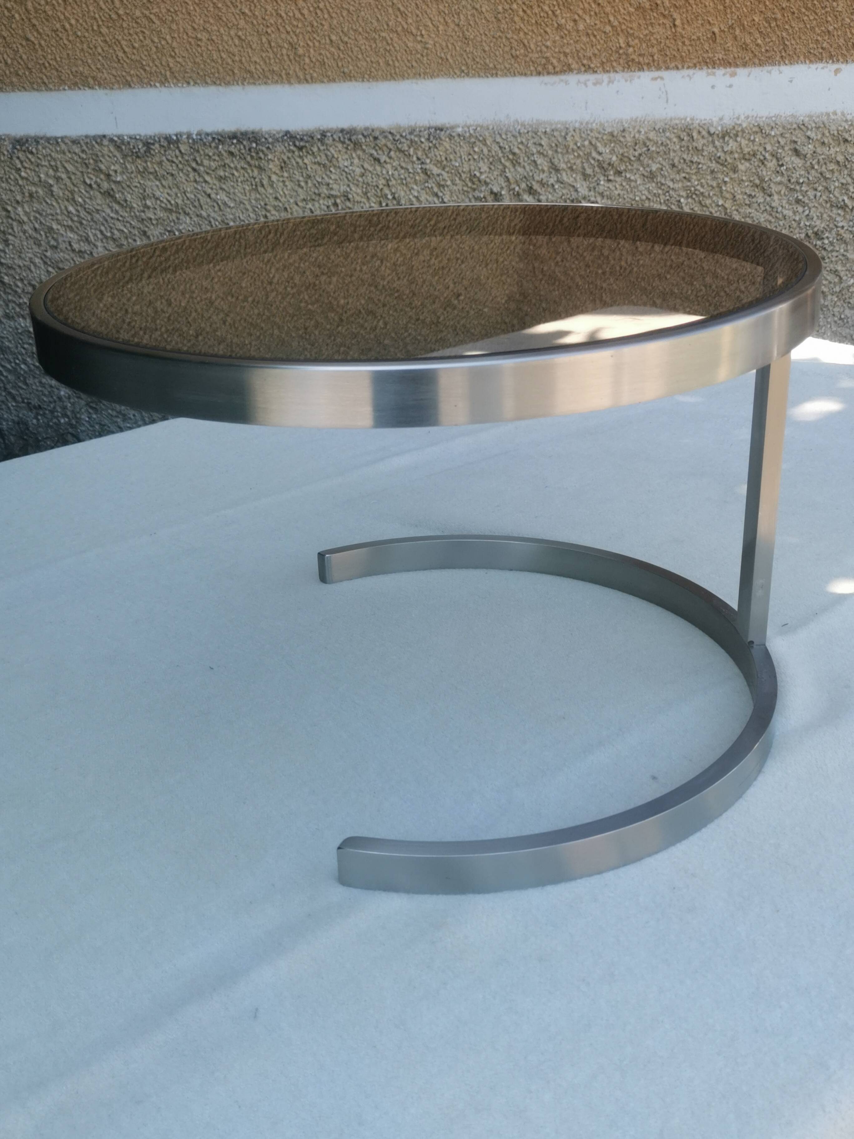 Vintage living room table “metal and glass top”