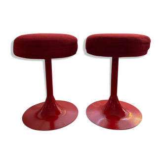 Pair of low tulip stools in red metal 1970