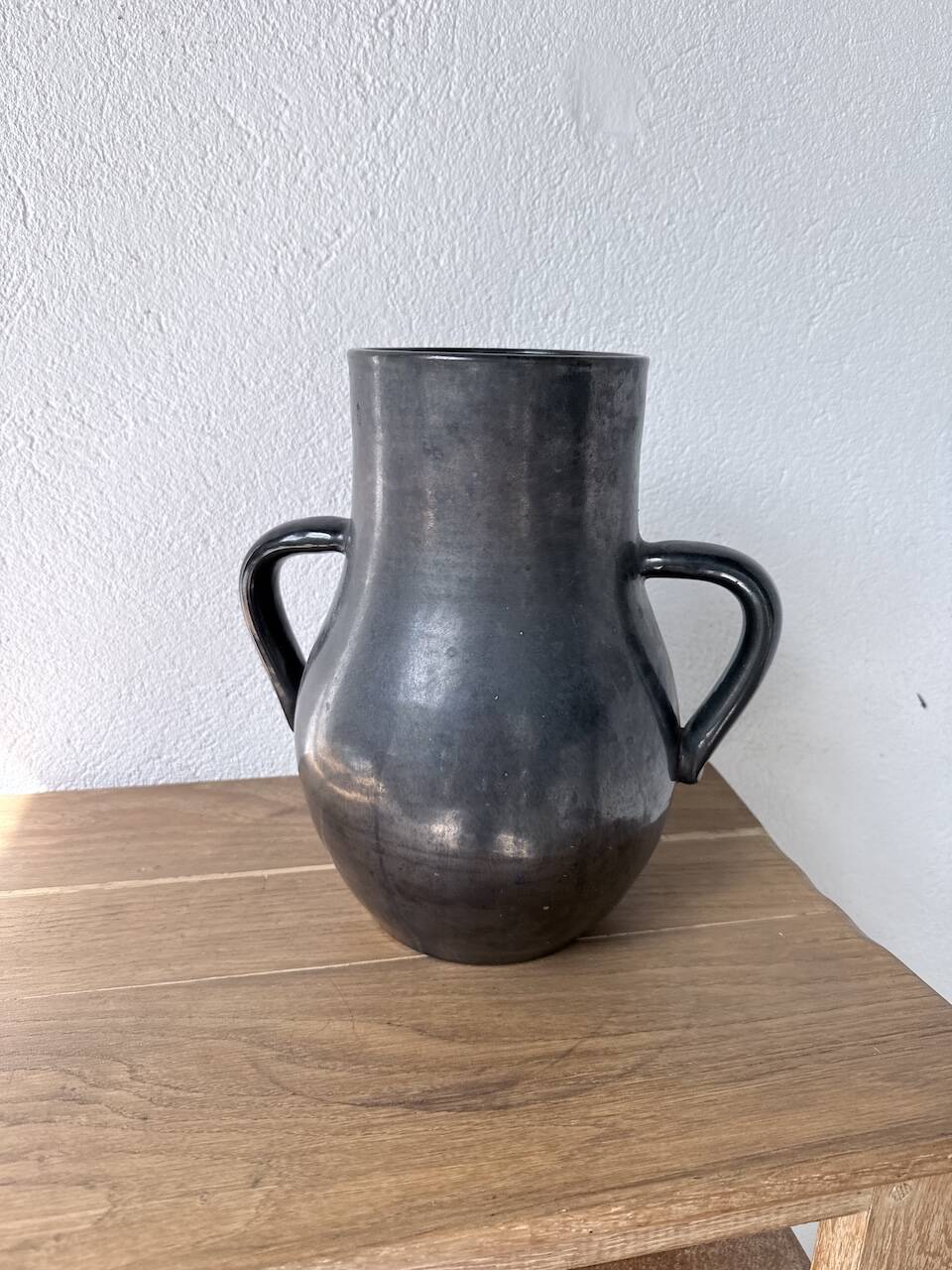 Handled vase Accolay