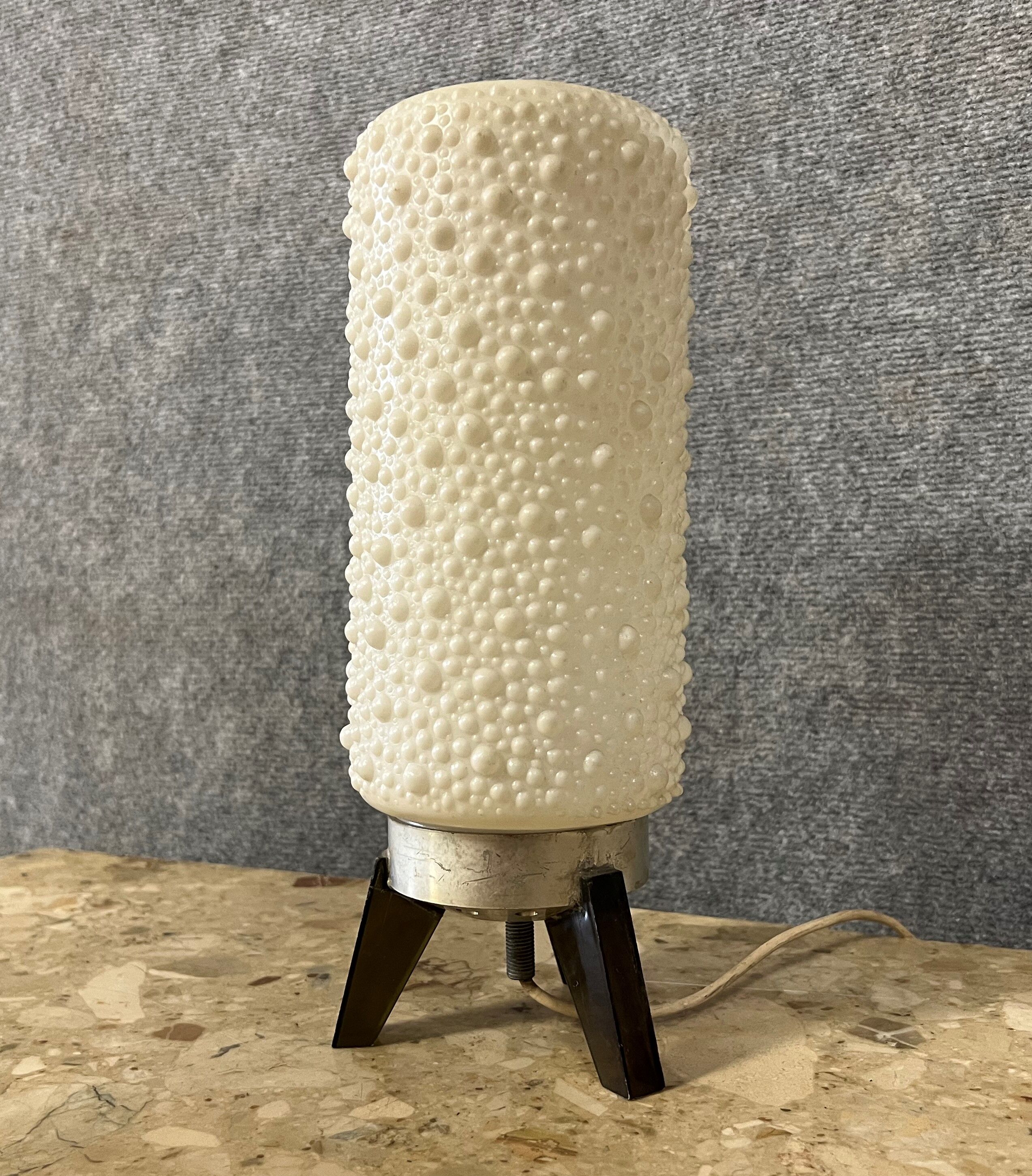 Bubble lamp in white plastic, plexiglass and aluminum from the 70s