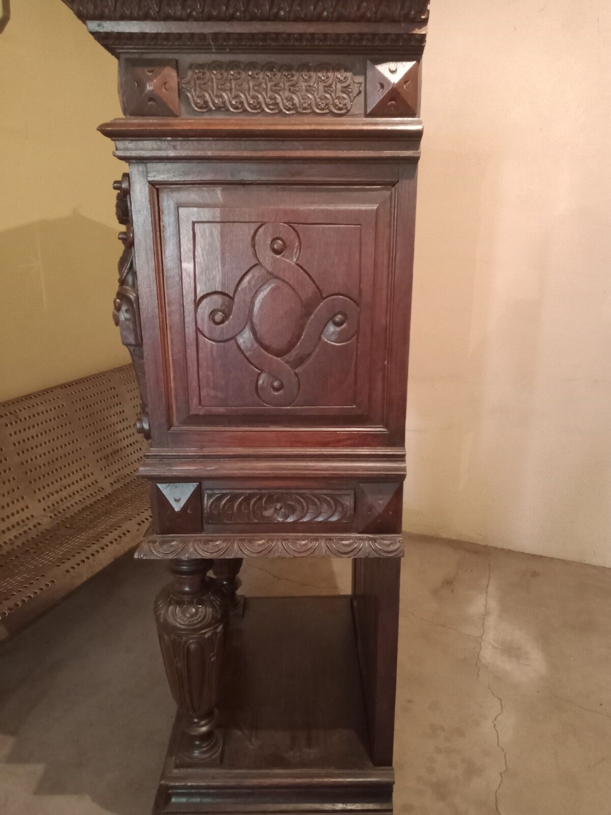Cabinet credenza Renaissance style
