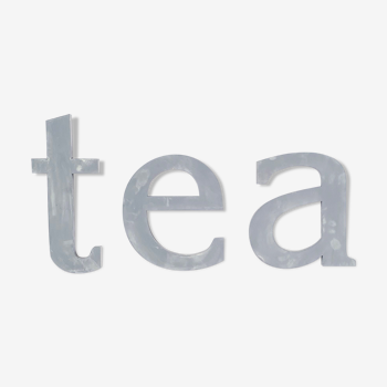 Lettres d'enseigne "tea" des années 70 gris patiné