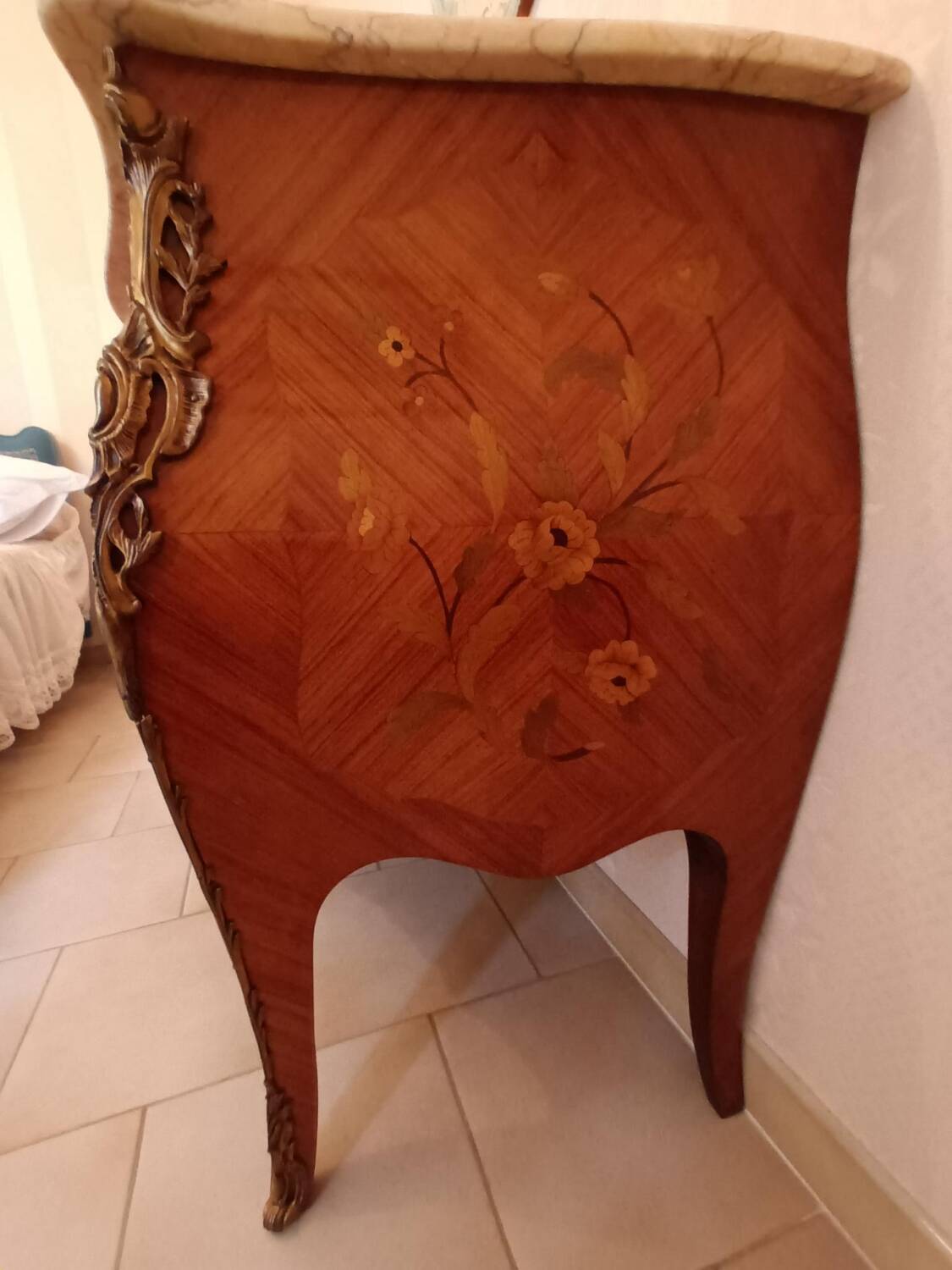Louis XV style chest of drawers