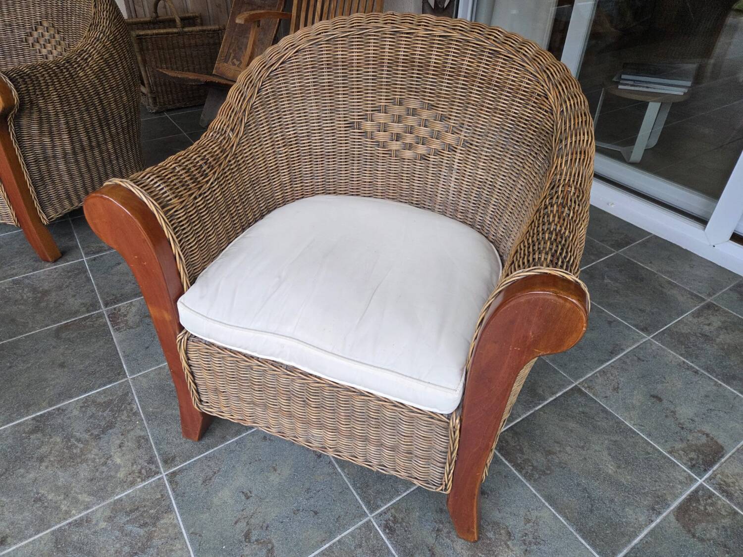 2 contemporary rattan armchairs