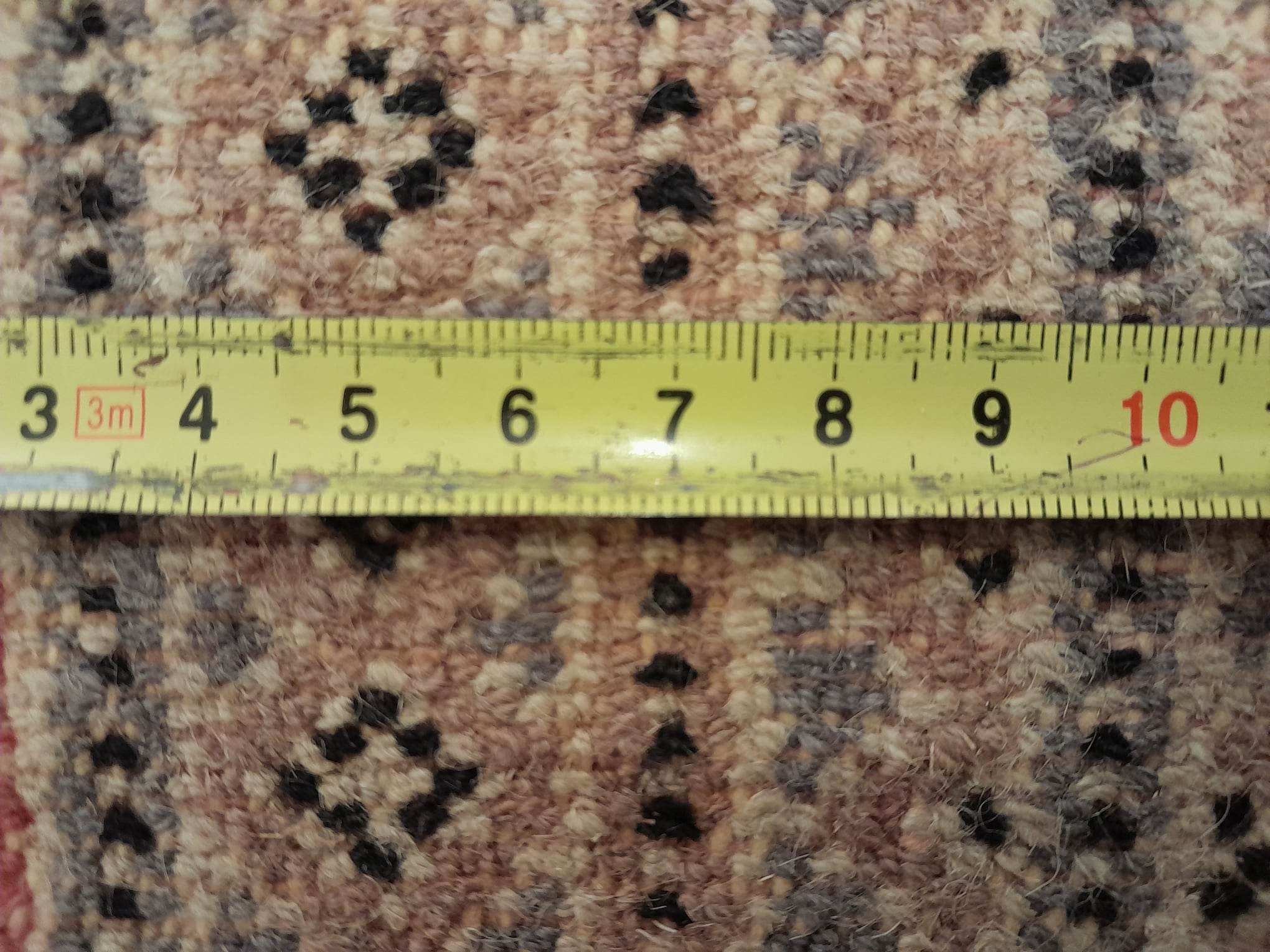 Handmade Pakistani rug 268x191cm