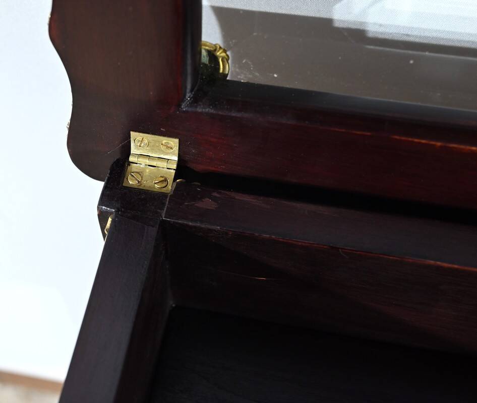 Middle Display Table in Stained Mahogany, Louis XV style, Napoleon III period – Mid-19th century