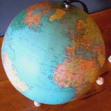 Dry terrestrial globe, world map from the 60s