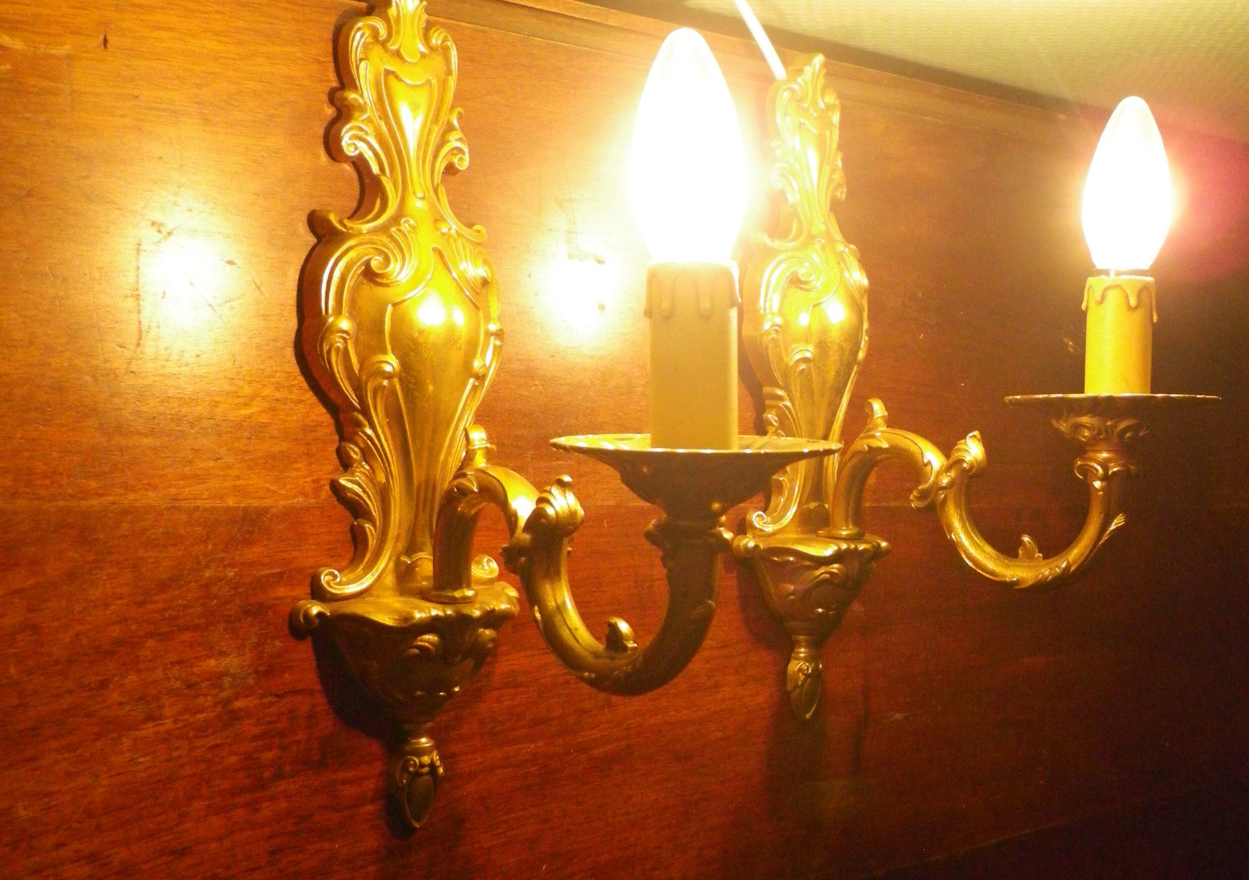 2 "Metra.F" gold-coloured metal flame wall appliques, steerable branch
