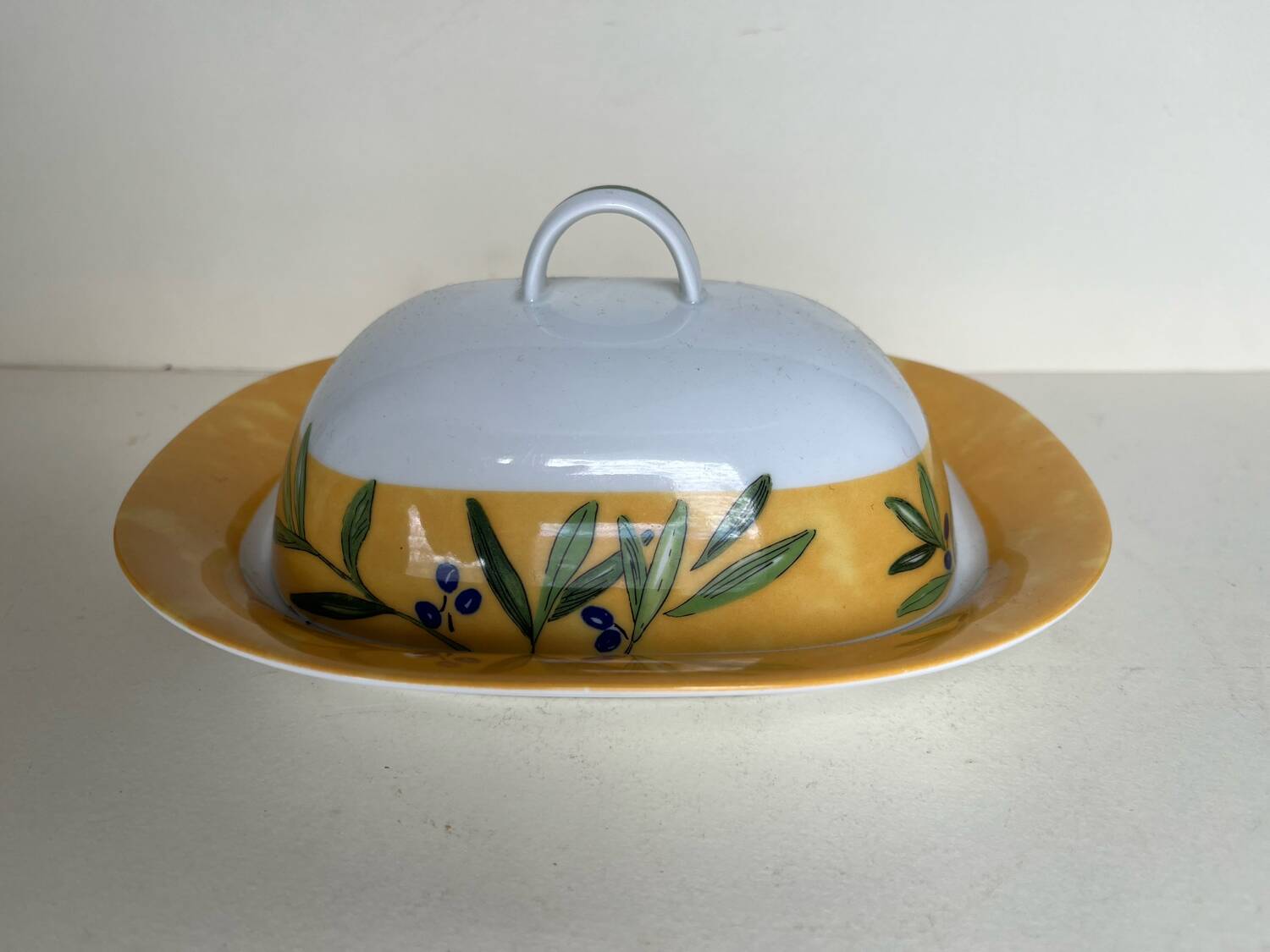Guy Degrenne porcelain butter dish