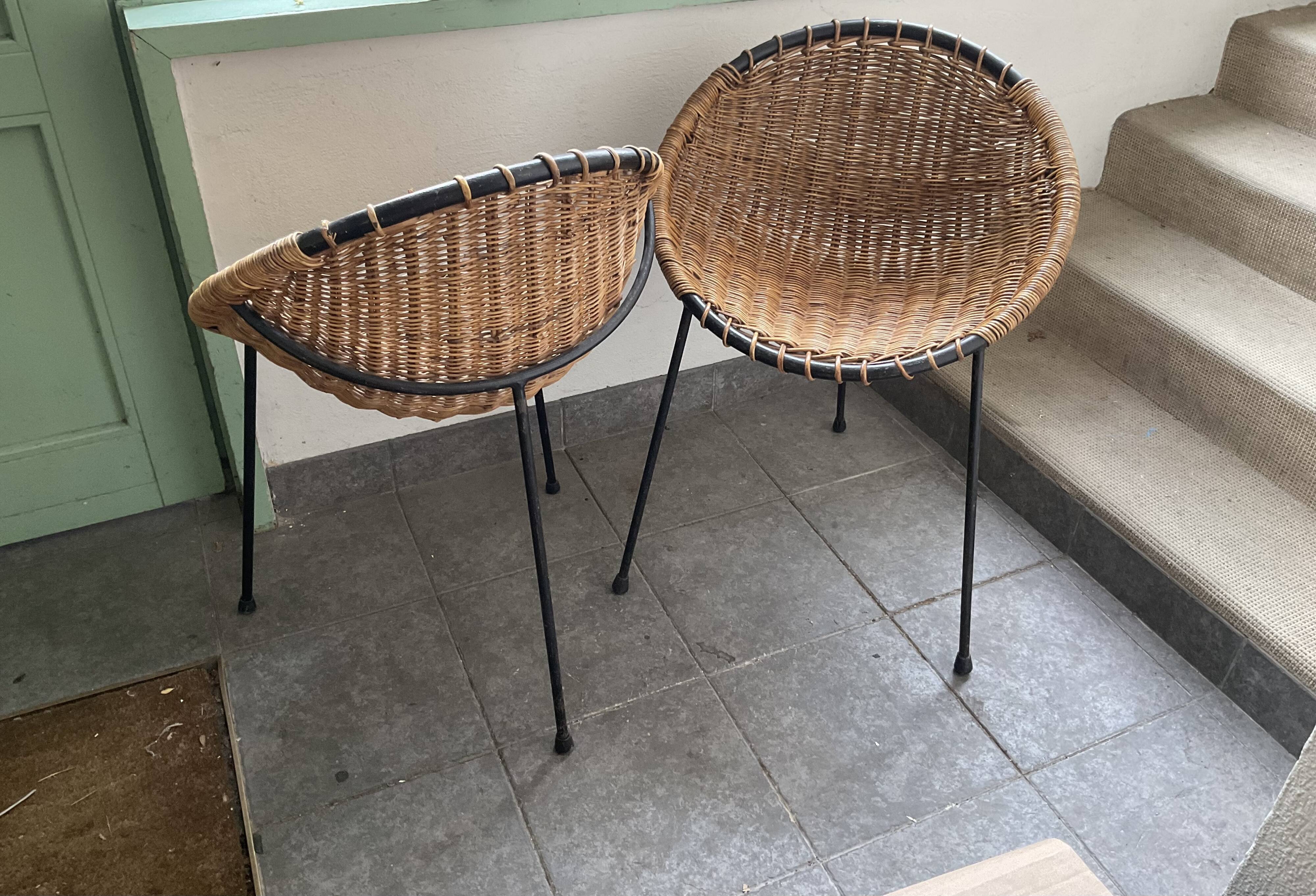 Paire de fauteuils rotin et acier  seventies