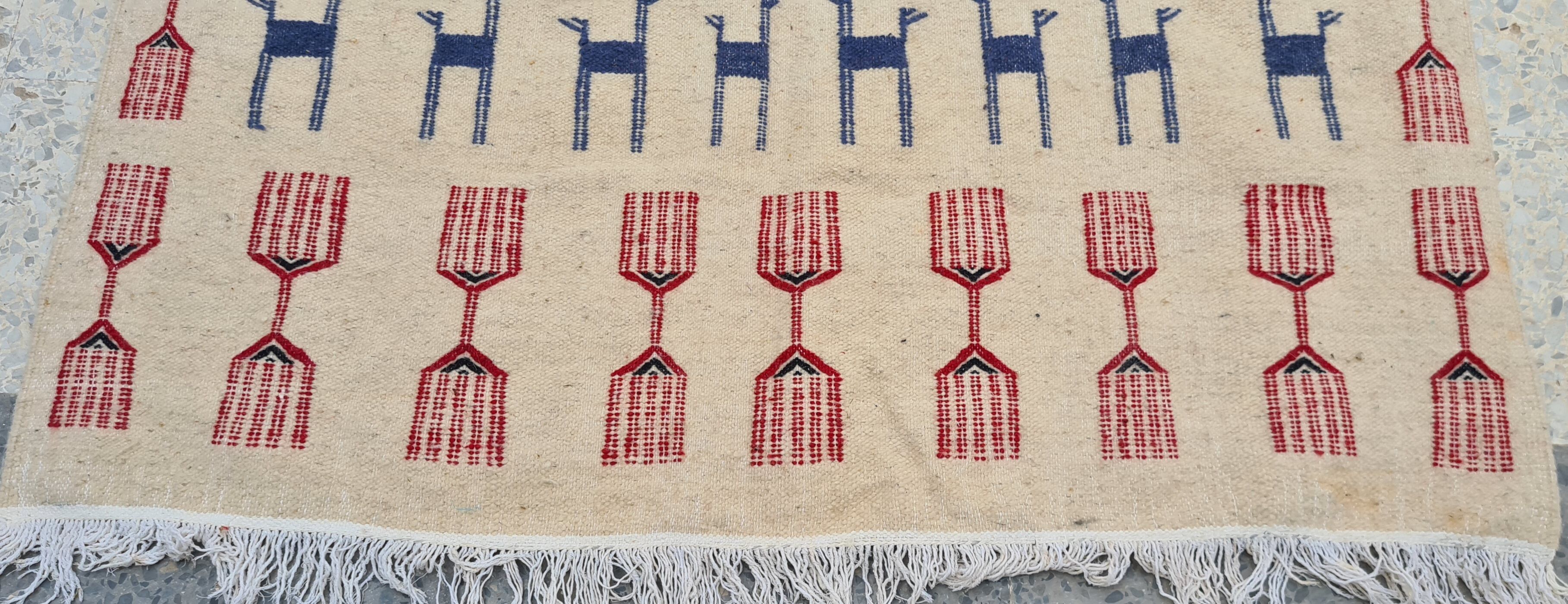 Tapis kilim beige à motifs multicolores fait main en pure laine