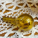 Blown glass oil dispenser with bubbles