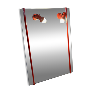 Miroir rouge avec ampoules