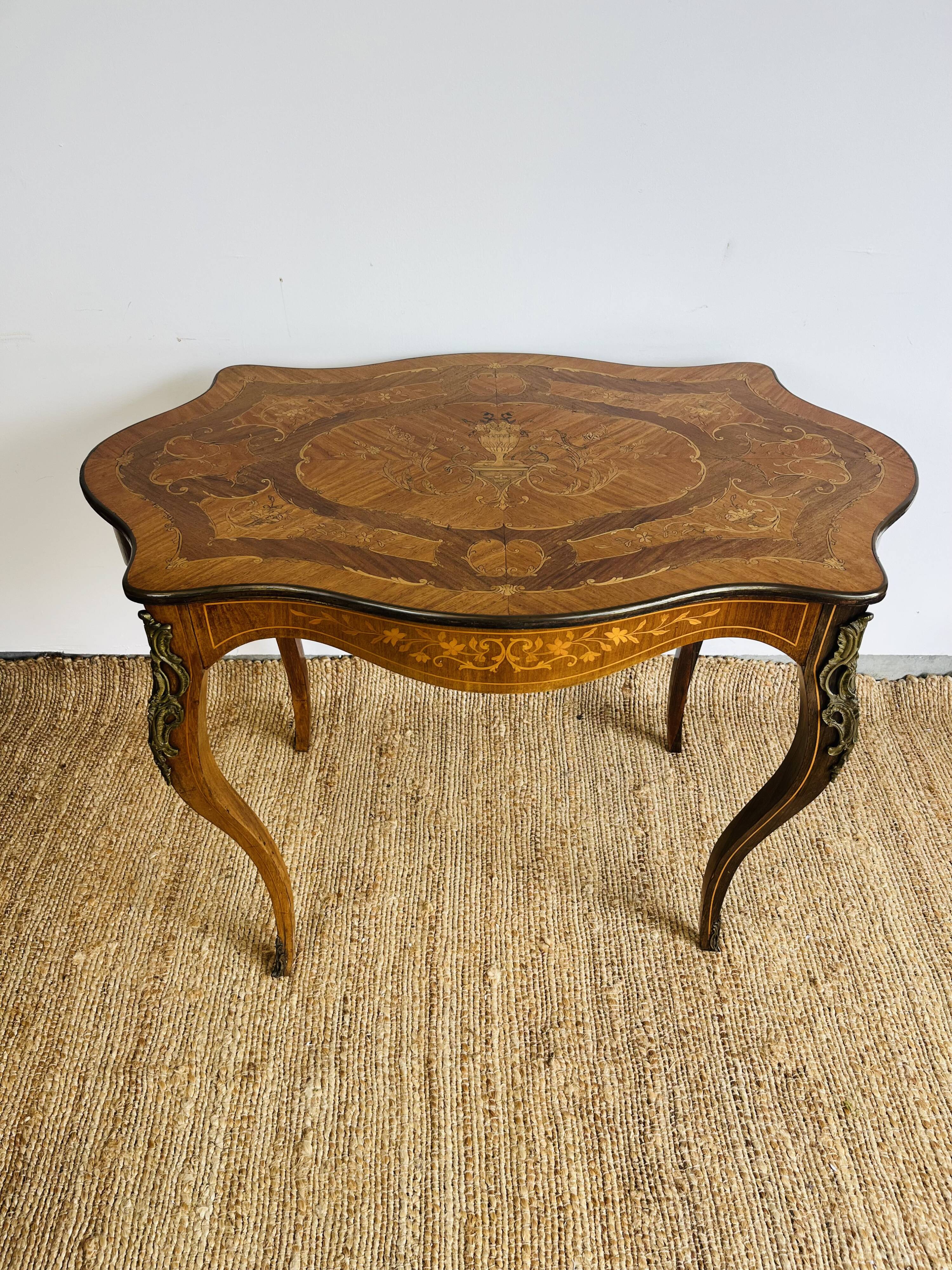 Louis XV style inlaid violin table – Napoleon III period