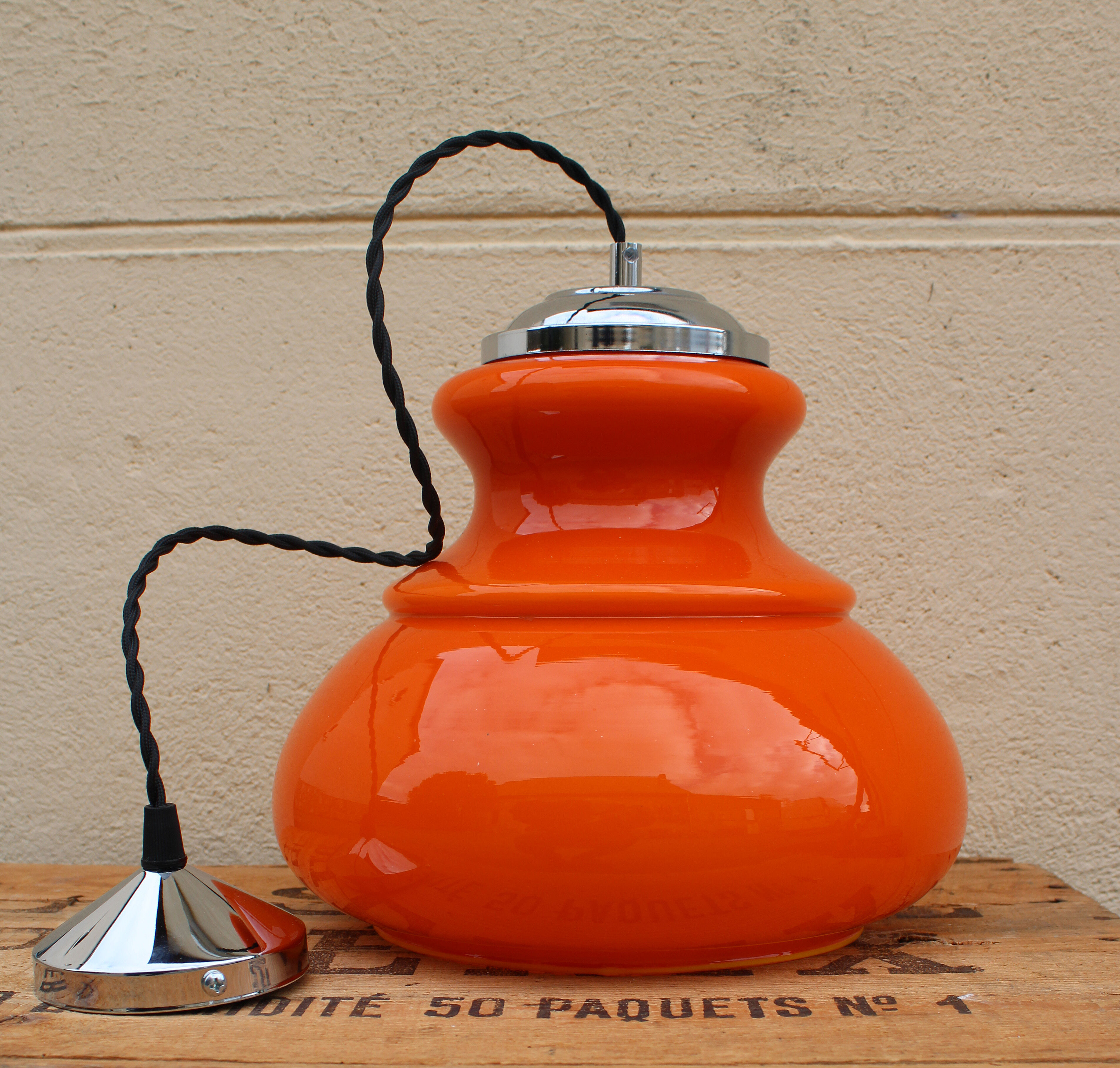 Suspension space age in orange opaline