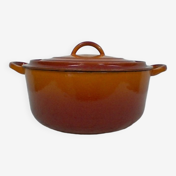 Cast iron casserole, le creuset, vintage