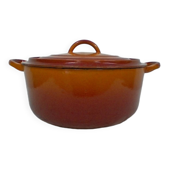 Cast iron casserole, le creuset, vintage