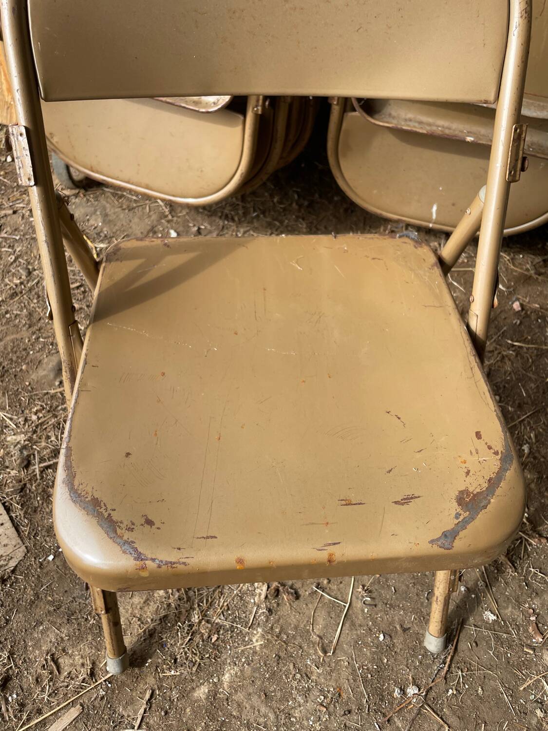 Chaises pliantes en métal