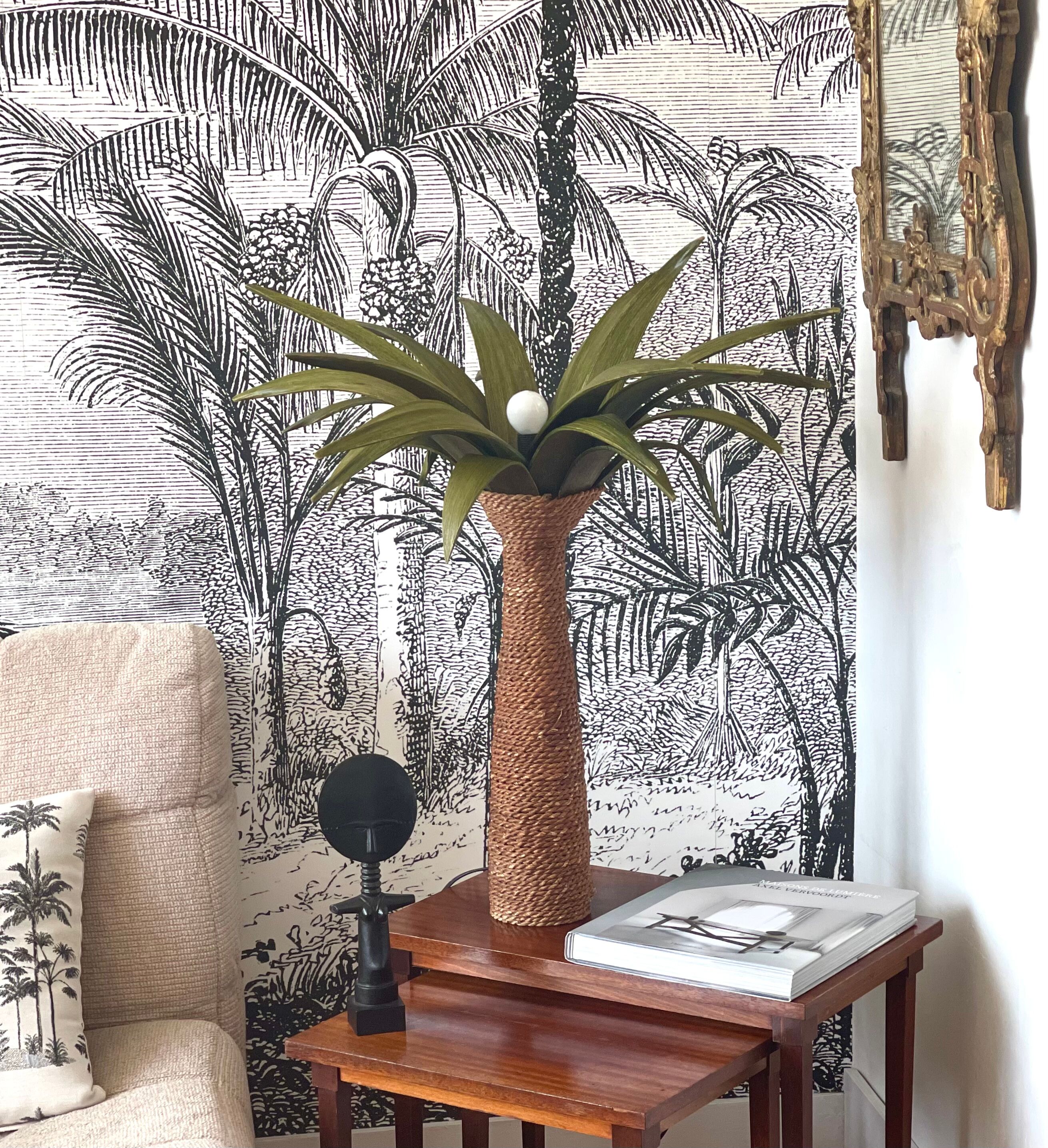 Lamp palm wood and rope