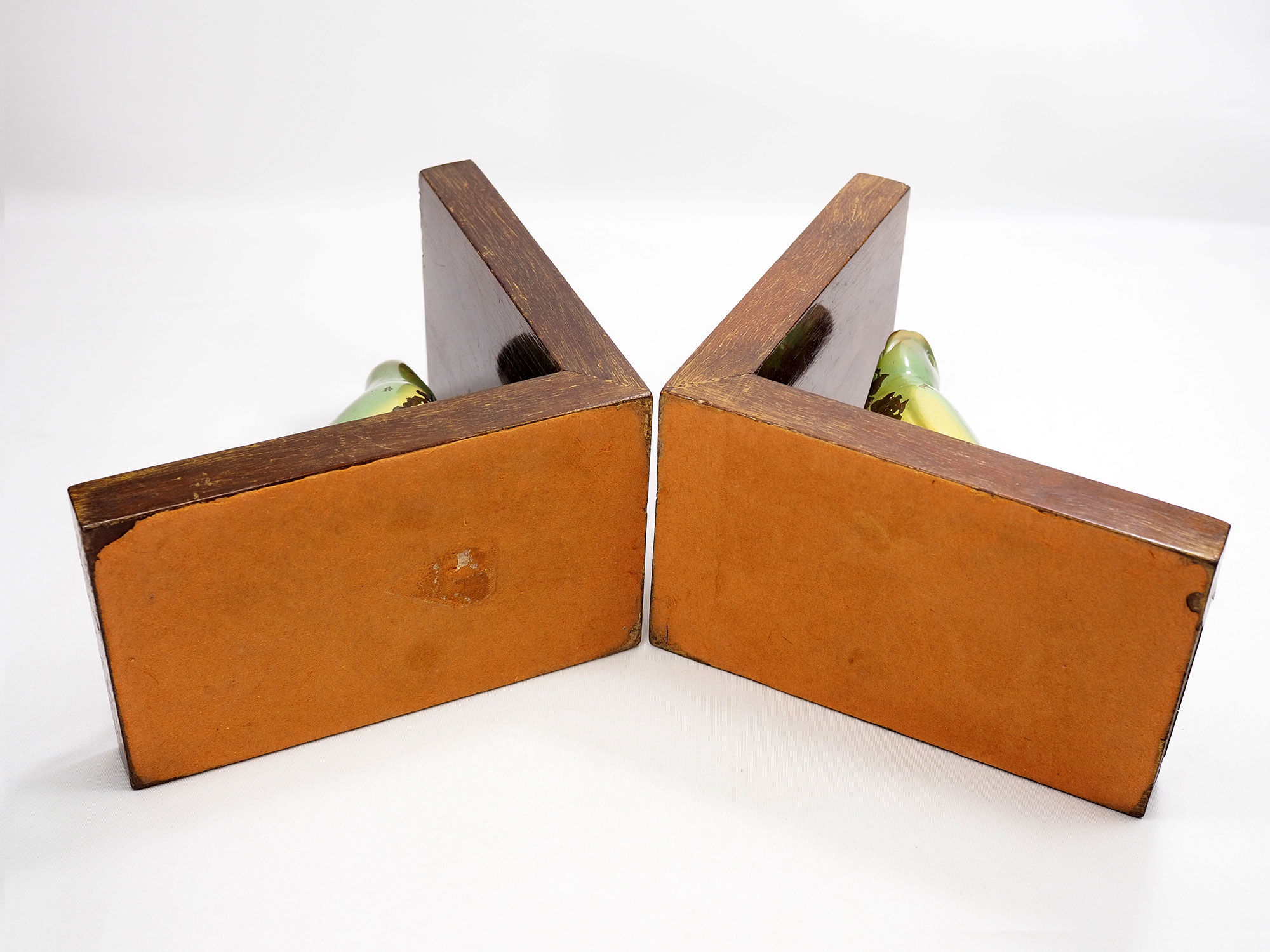 Paire de serre-livres en bronze peints -1930