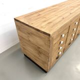 Double-sided display counter with 20 drawers