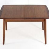Extendable dining table 'Borsele'