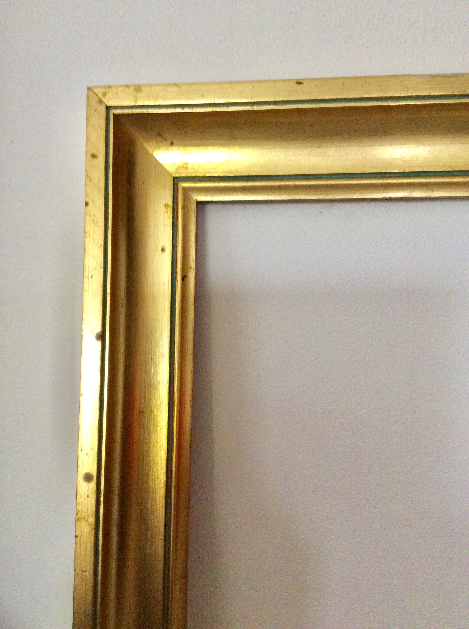 Gold-s length contemporary empty frame: 52x37 cm- total size: 60x45.5cm- Pr -3.5cm-