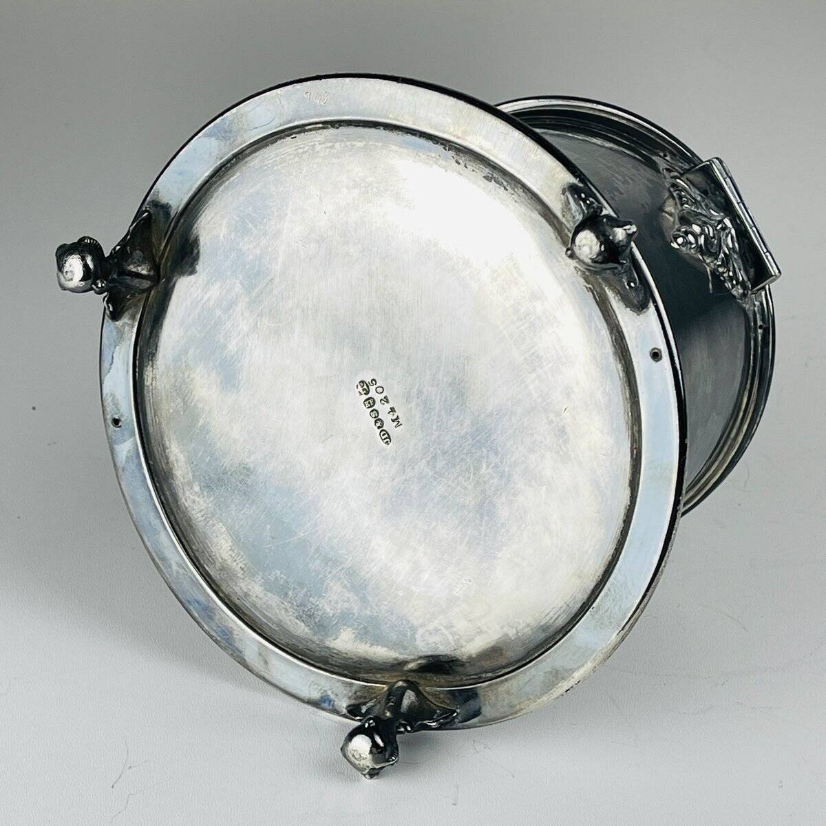 Antique silver biscuit box with silver plating by James Deakin & Sons, 1890s.