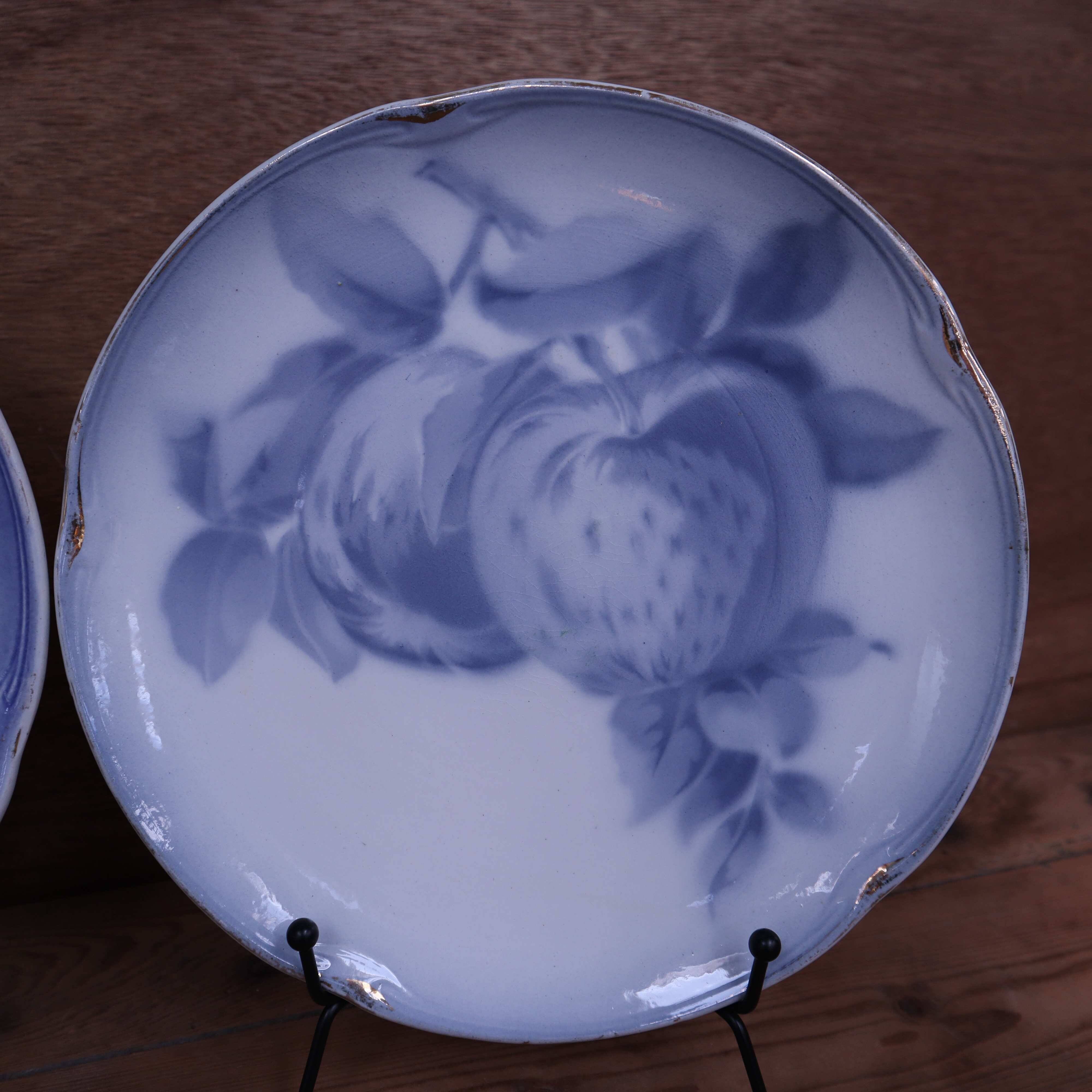 Set of 3 Lunéville K&G Blue flat plates with fruit patterns