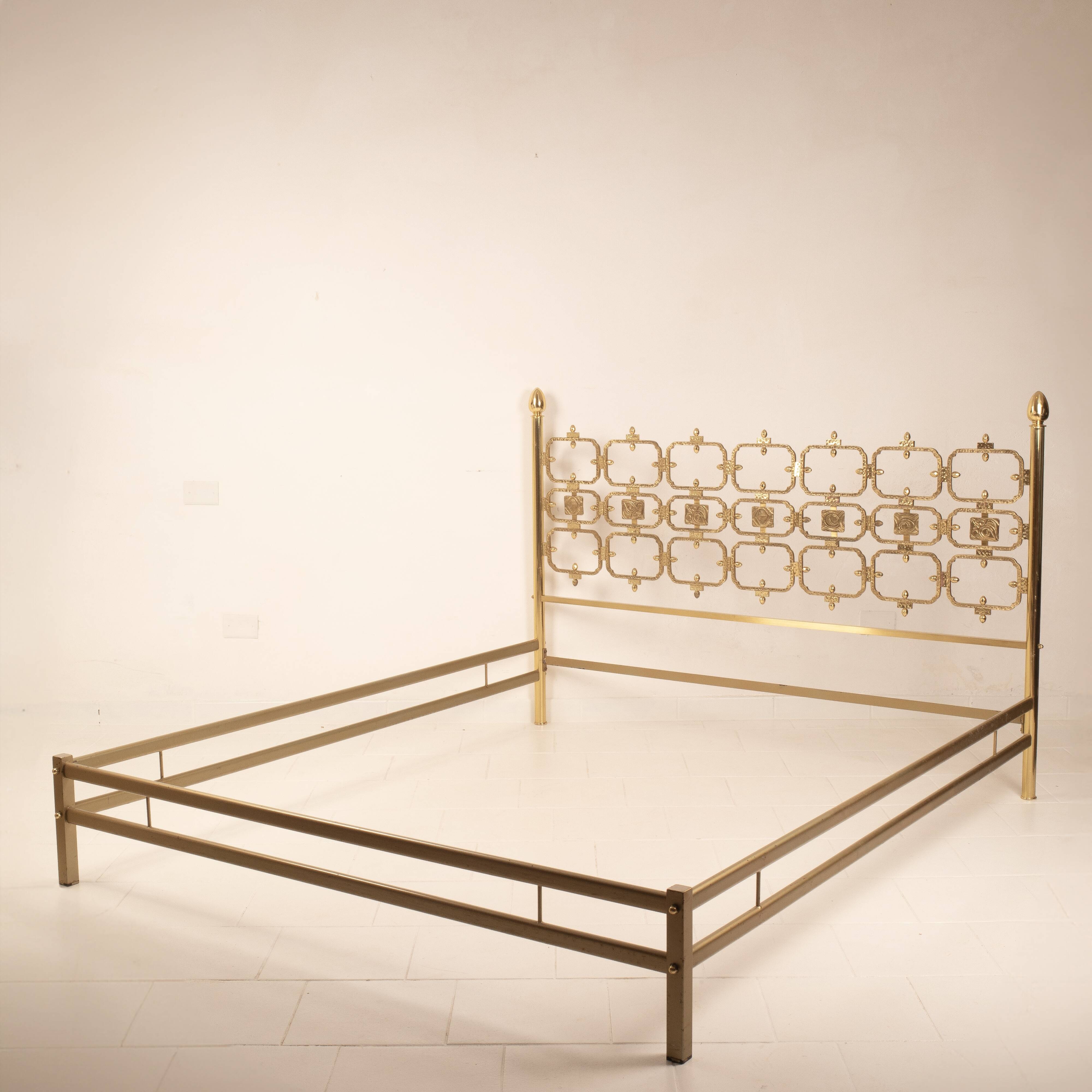 “Thailandia” Bed by Ciansky, Shelba and Luciano Frigerio for Frigerio di Desio