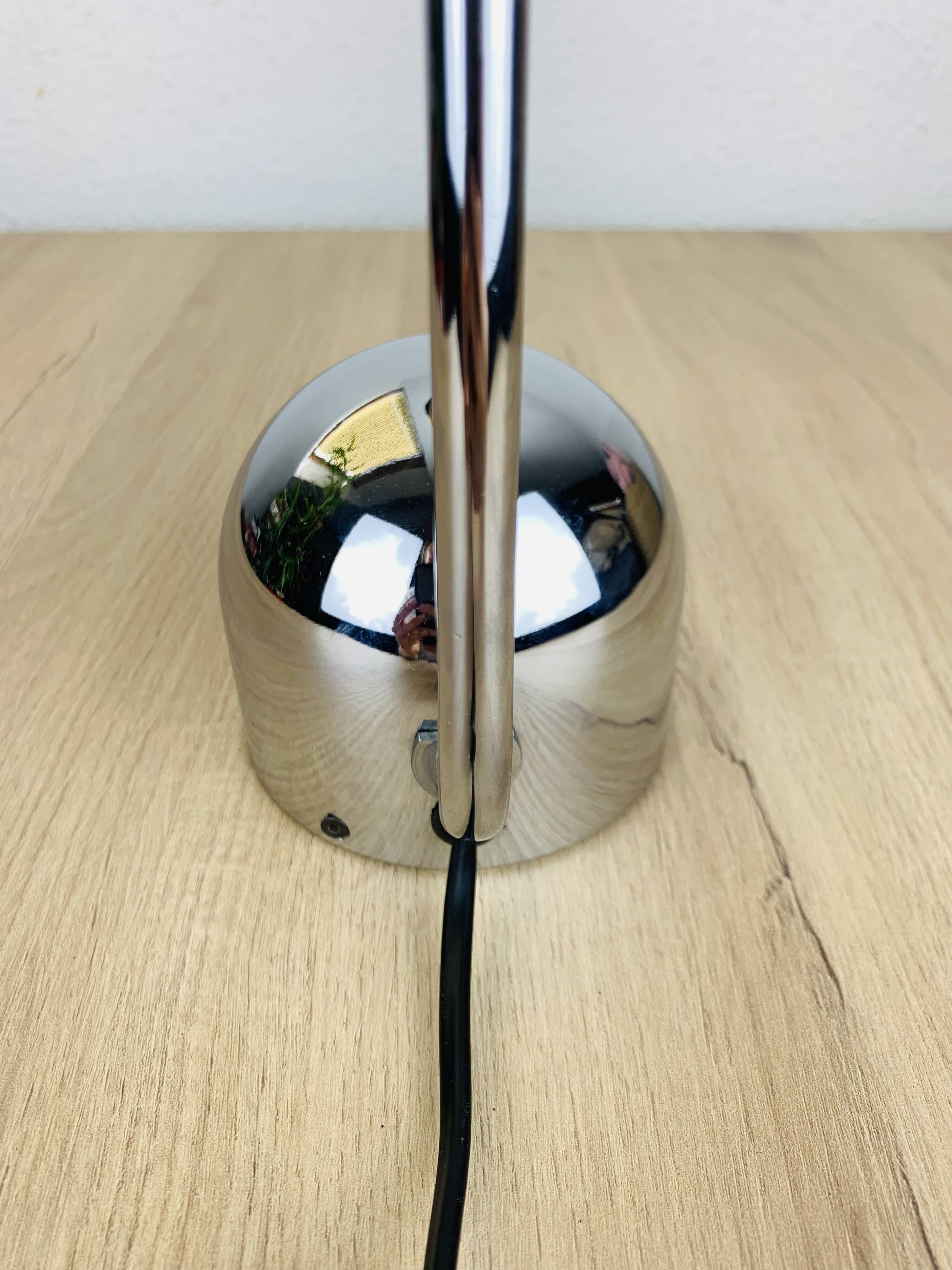 Lampe de bureau orientable chrome années 70