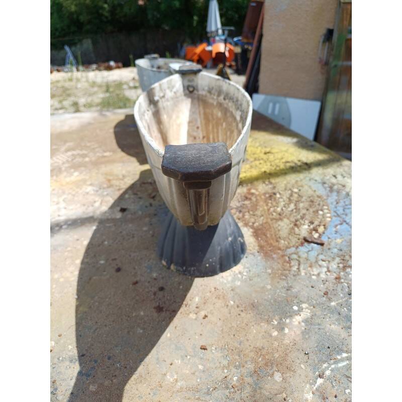 1 enamelled cast iron art deco planter