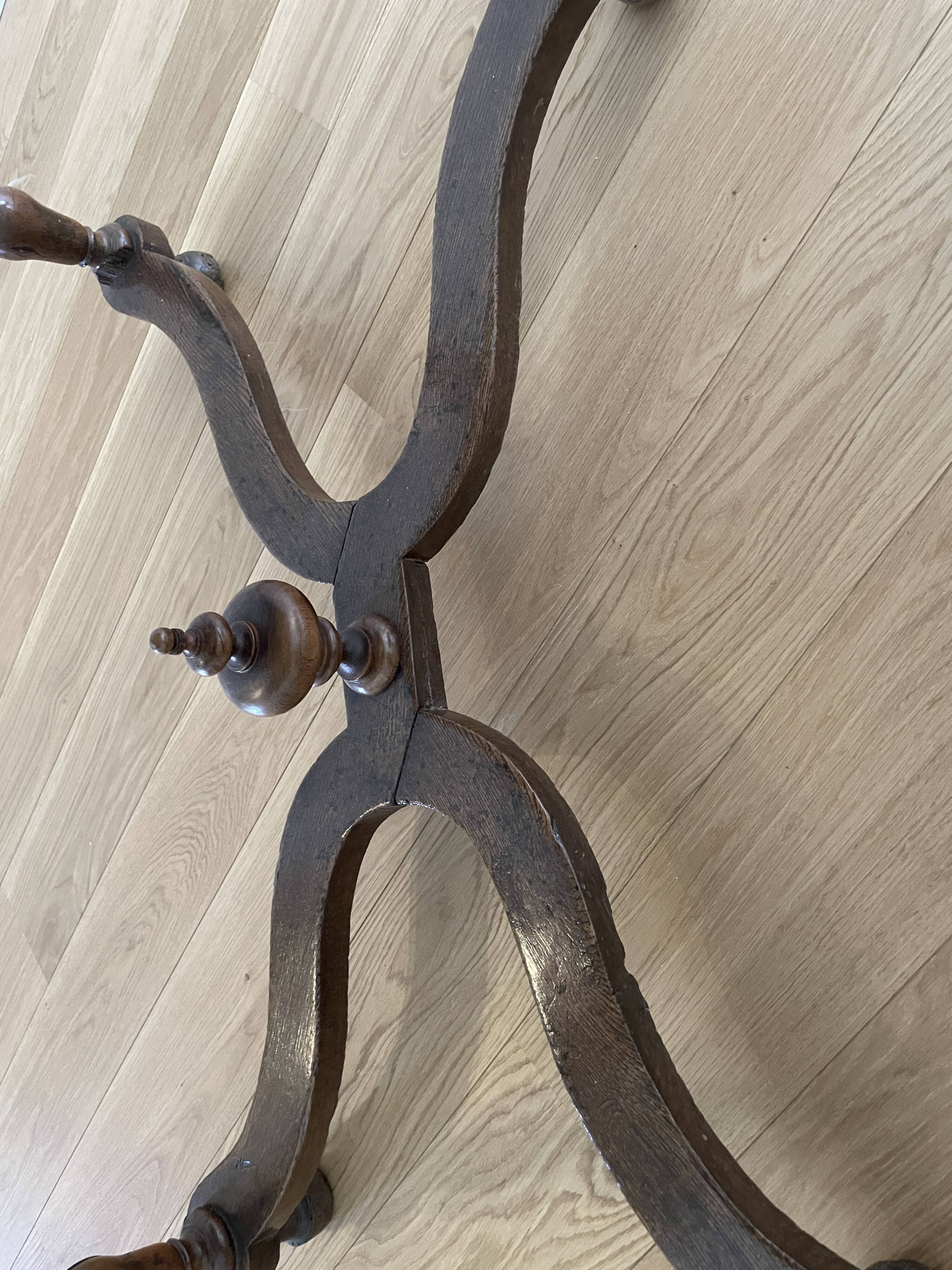 Table d’appoint en chêne XVIIIeme