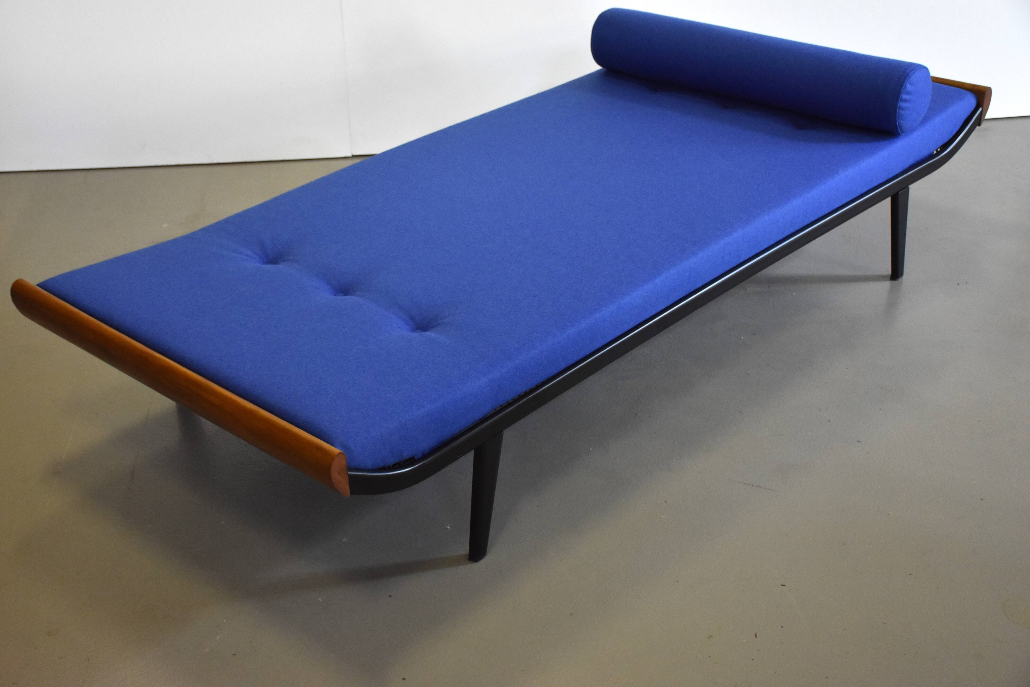 Restored Cleopatra Mid Century Design Daybed 60s