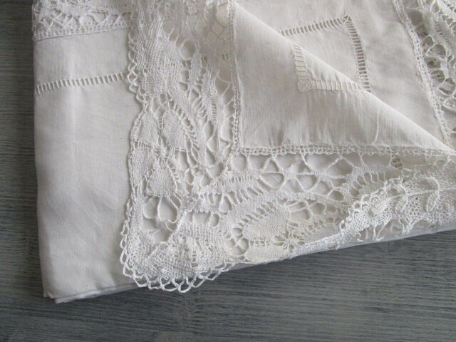 Old embroidered sheet:310x240cm