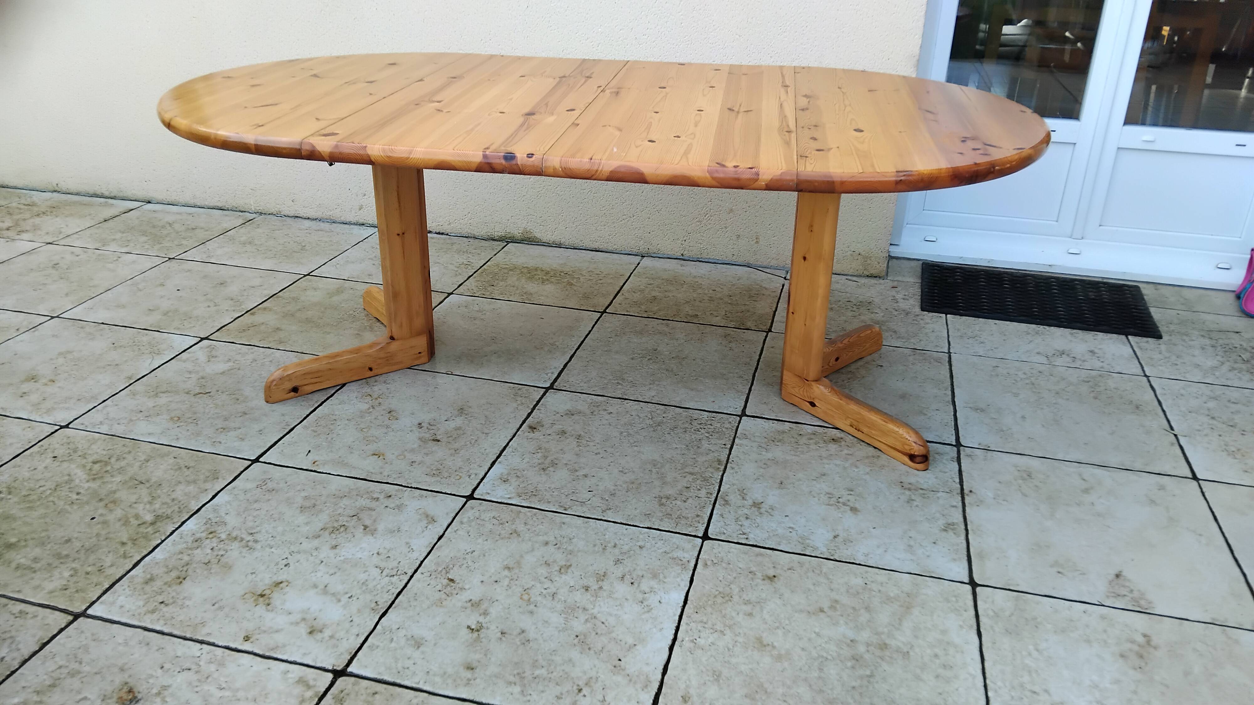 Vintage pine dining table from the 1970s in the style of Rainer Daumiller.