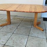 Vintage pine dining table from the 1970s in the style of Rainer Daumiller.