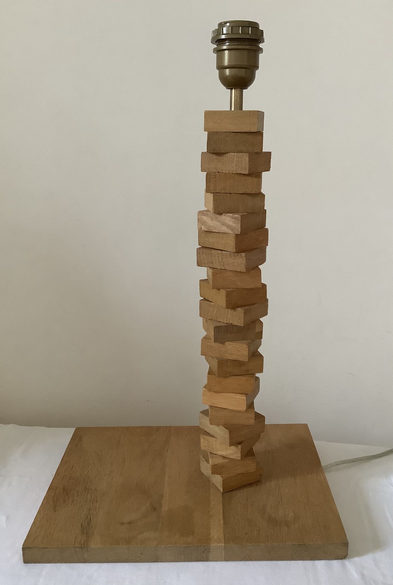Pied de lampe en bois