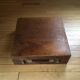 Valise ou caisse en bois vintage de rangement