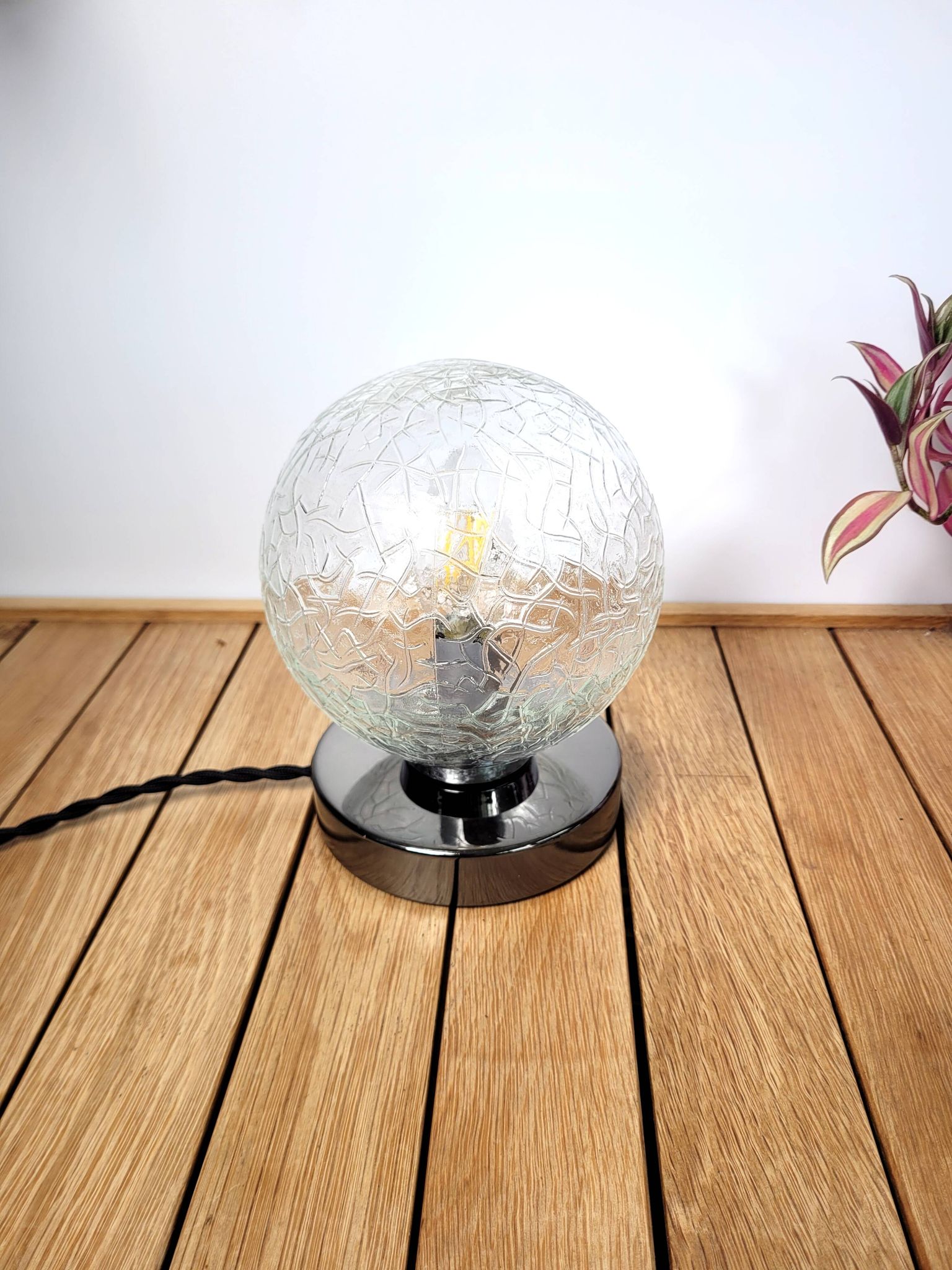 Lampe à poser globe veiné vintage