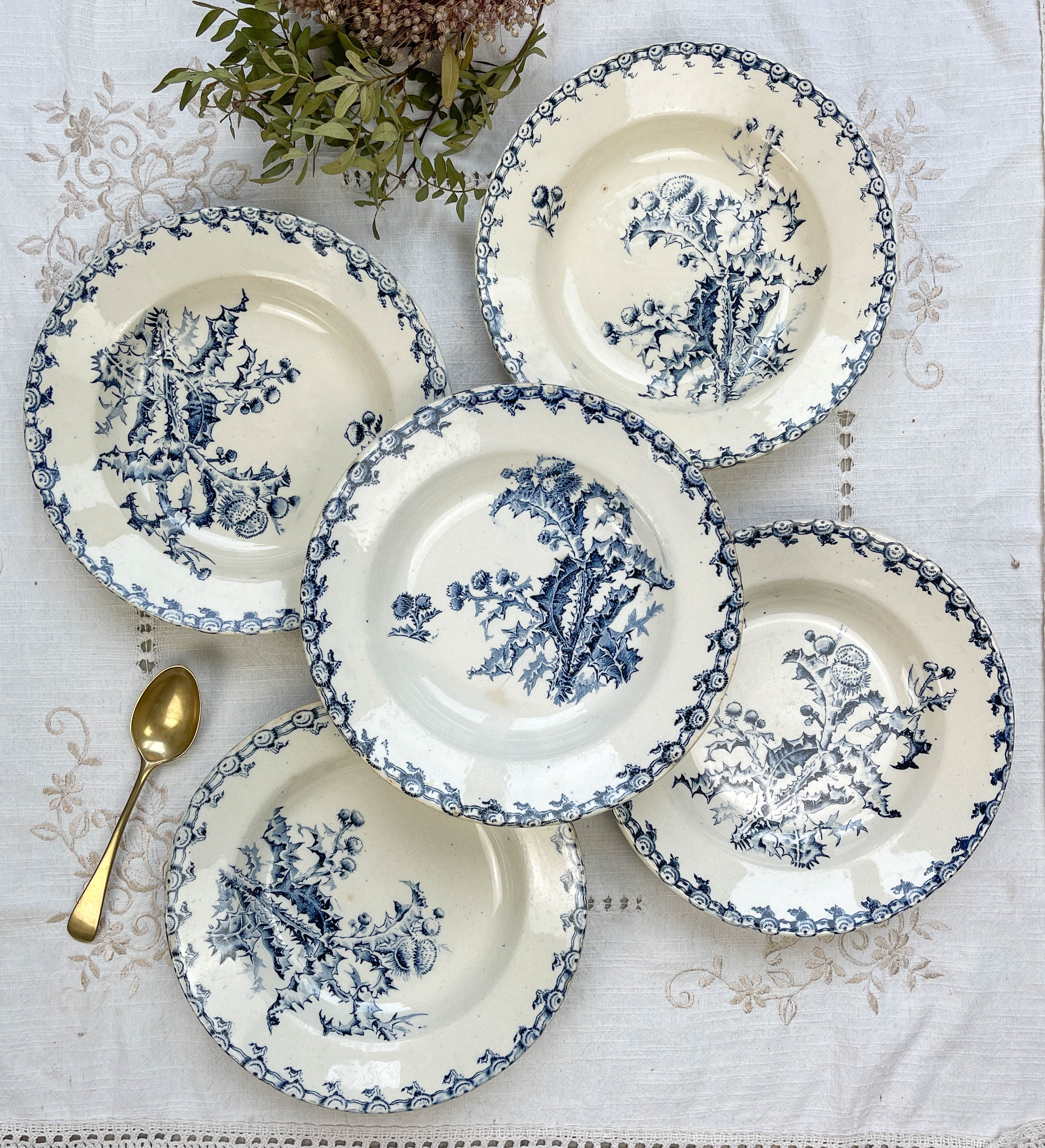 5 assiettes creuses terre de fer gien modèle chardons made in france