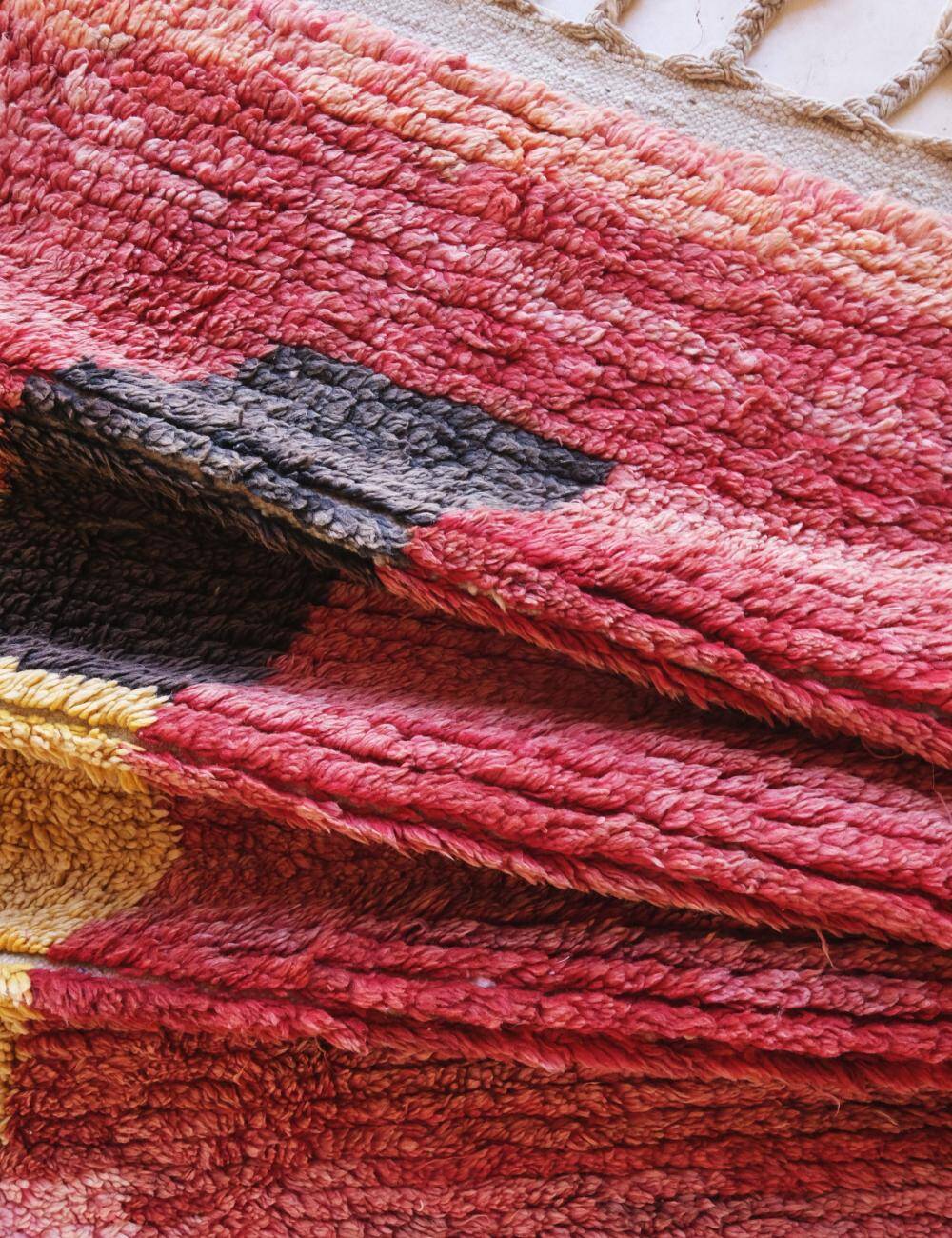 Tapis contemporain coloré