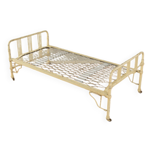 lit en métal, années