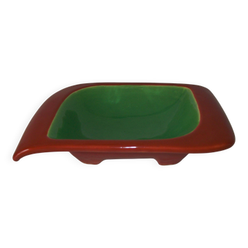 Free-form ceramic catchall