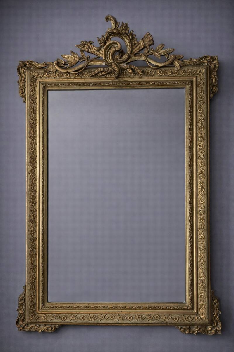 Antique gilded mirror with sculpted pediment – Napoléon III period – 19th century