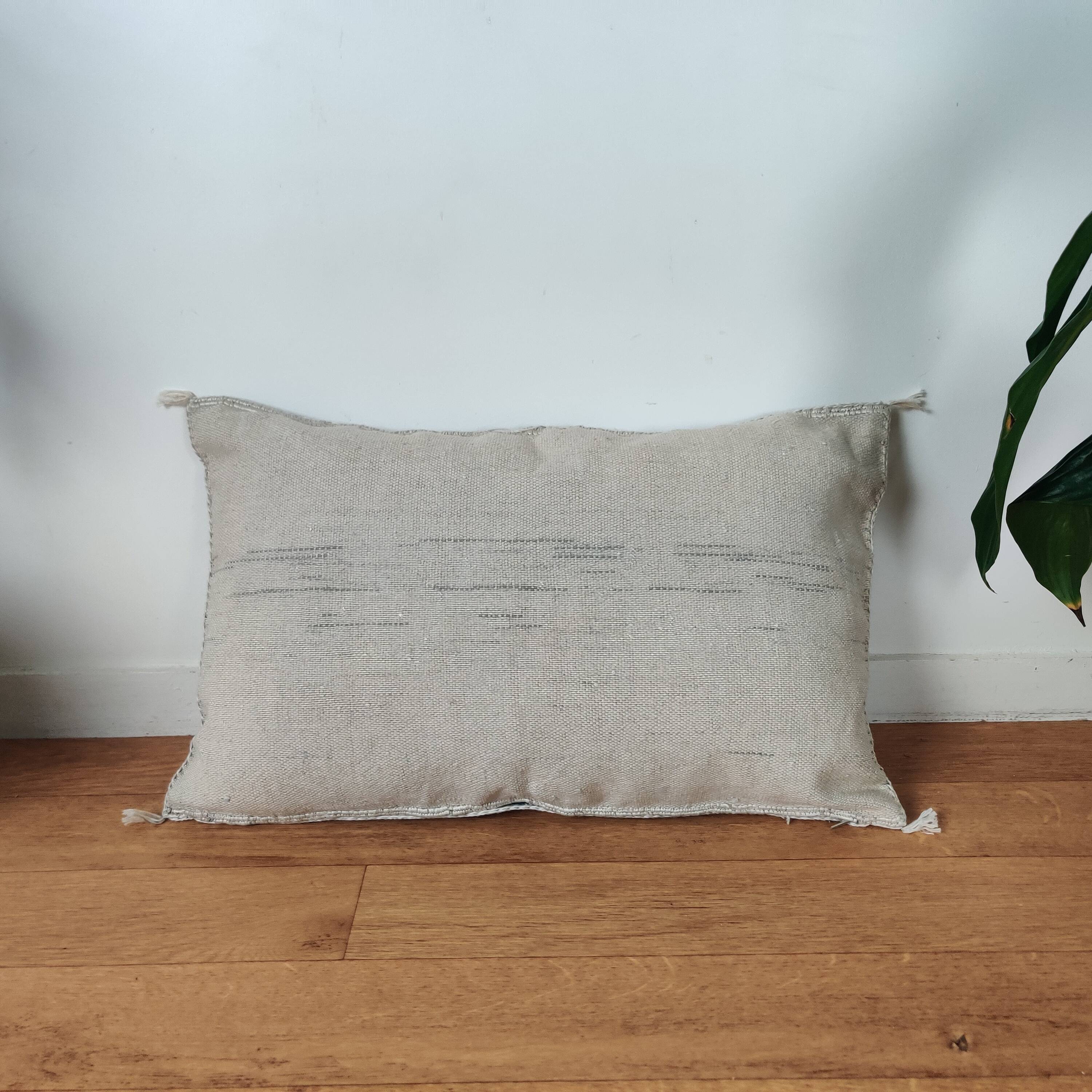 Coussin berbère marocain gris sabra